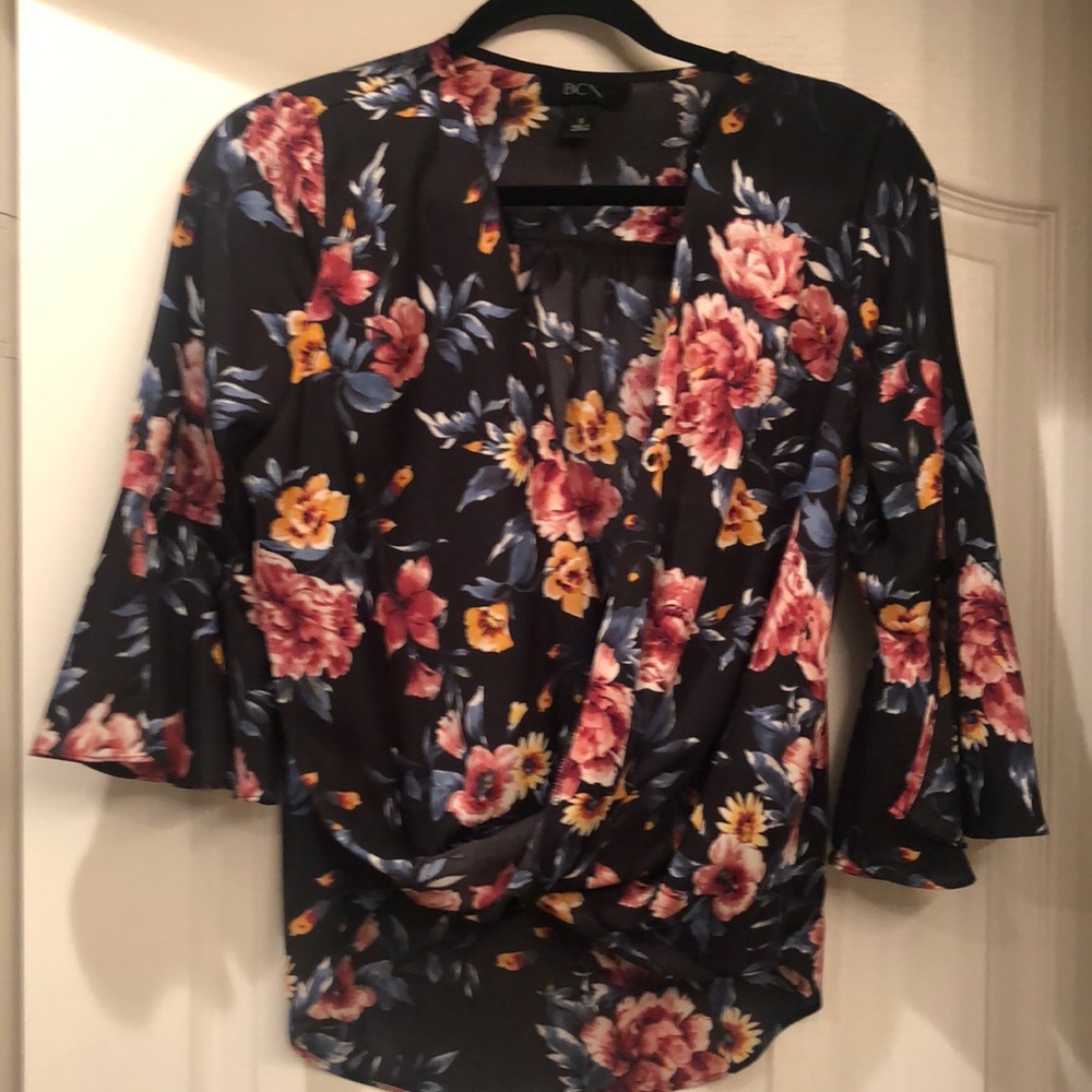 BCX Bell sleeve w/button slit #56